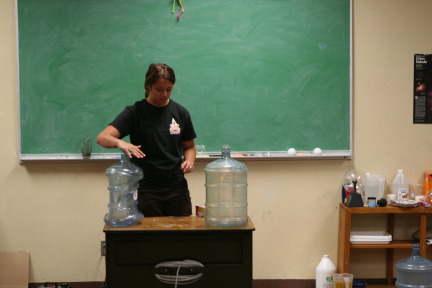 2011-06-29-Camp-Wehinahpay-Space Museum-21-vacuum-experiment.JPG